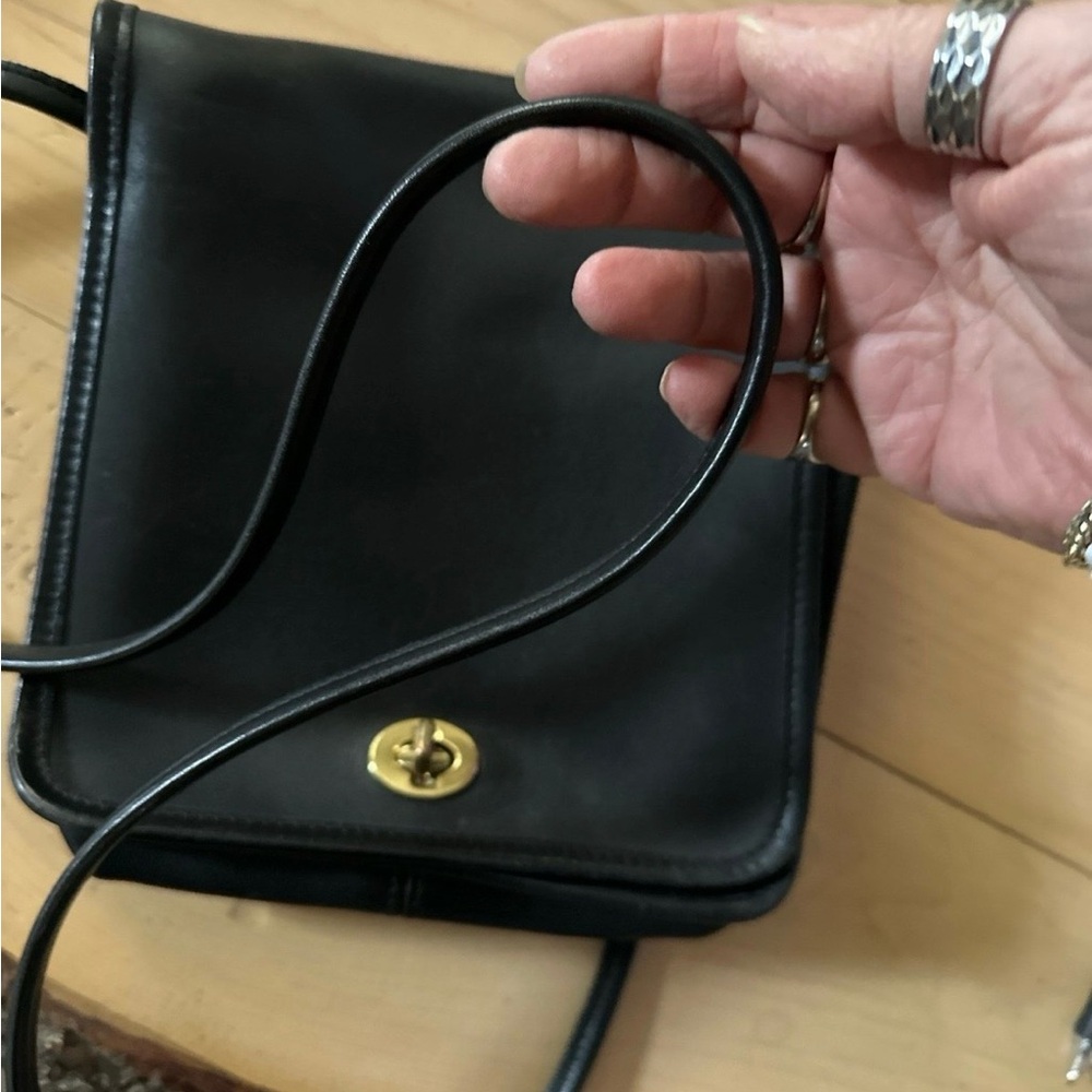 Vintage COACH Black Leather Women's Bag